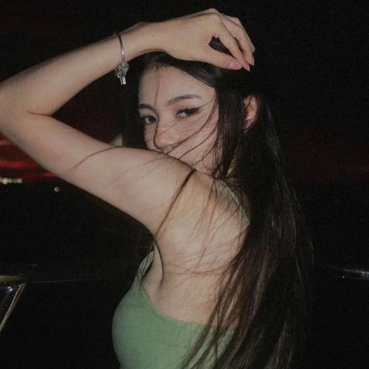 10号舱里的女人