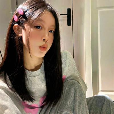 玉米上的麻雀